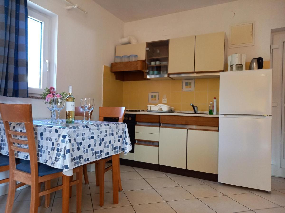 Apartments Mirjana Baska Exterior photo
