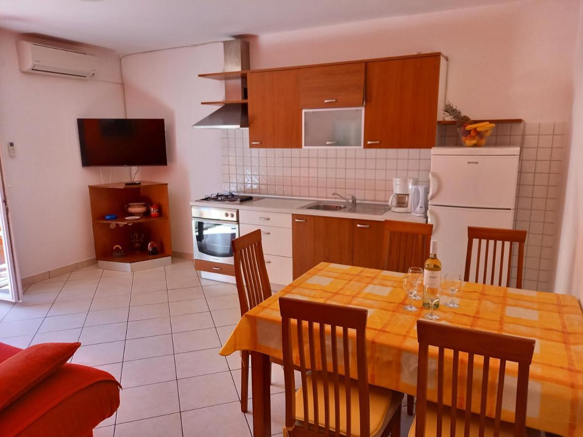 Apartments Mirjana Baska Exterior photo